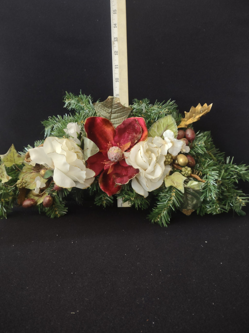 Vintage Christmas Floral Rose Magnolia Pine Swag (Lot 3479)