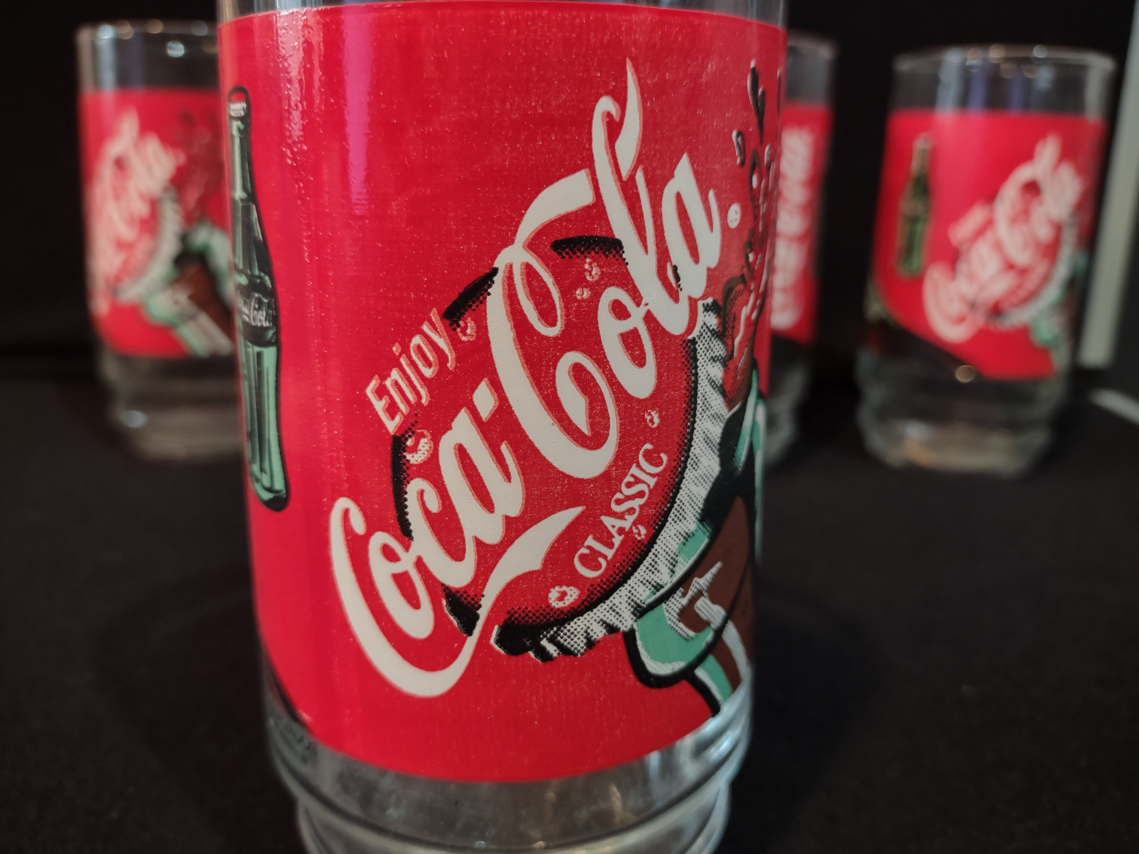 Vintage Enjoy Classic Coca-Cola Drinking Glass x 4 Red Design (lot 5413)