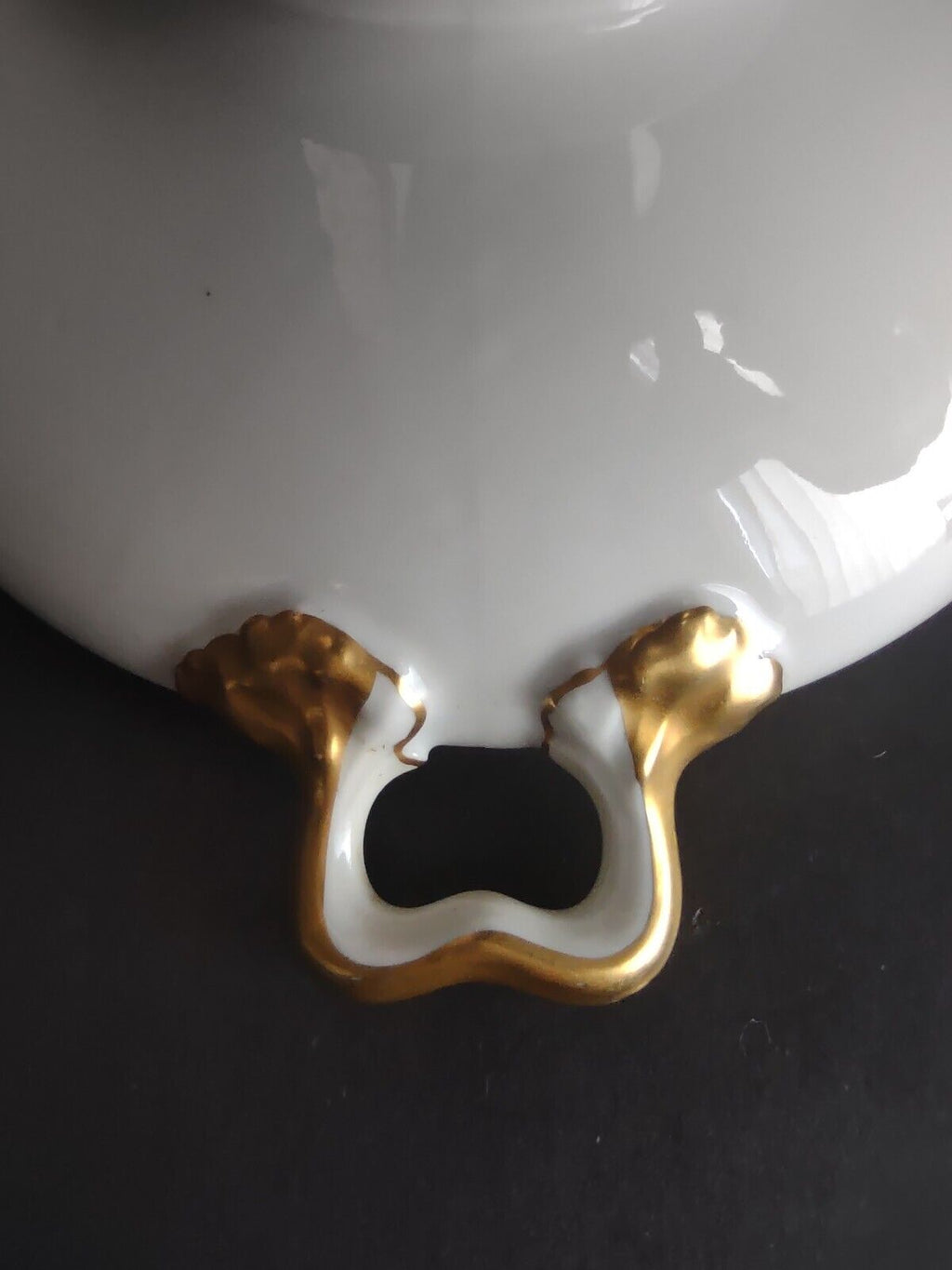 Wm Guerin France Limoges Round Soup Tureen Yellow Gold Trim (lot 532)