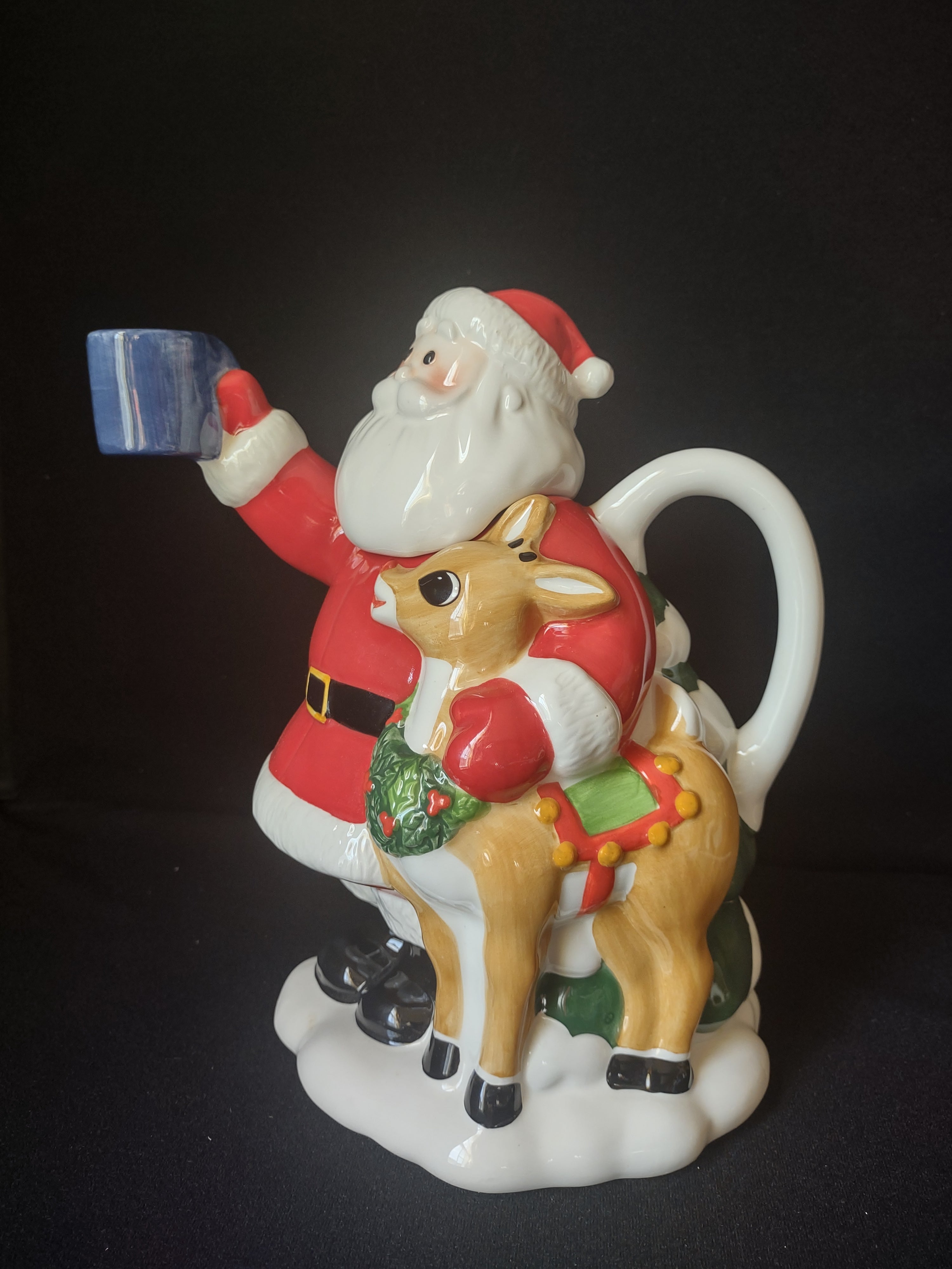Christmas Santa Rudolph Teapot Lenox (lot 1568)