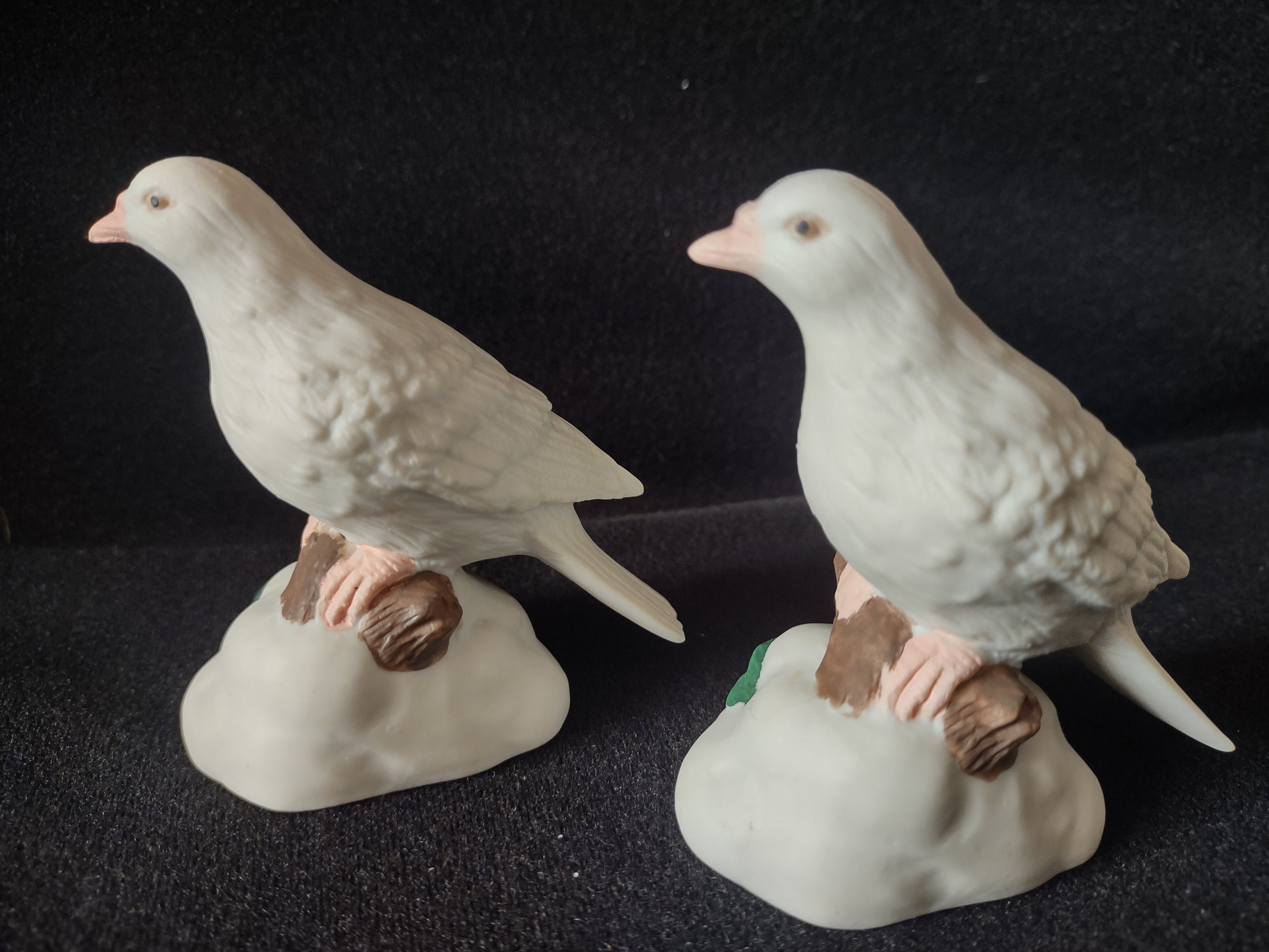 Vintage Set of 2 Christmas 3" Dove Fine Grain Porcelain Bisque Aldon(lot 4753)