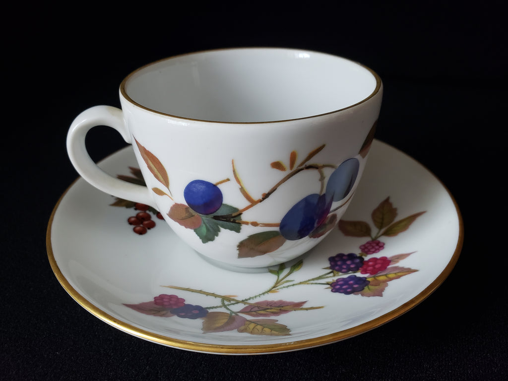 Vintage Royal Worcester Evesham Tea Cup with Saucer (lot 2073)