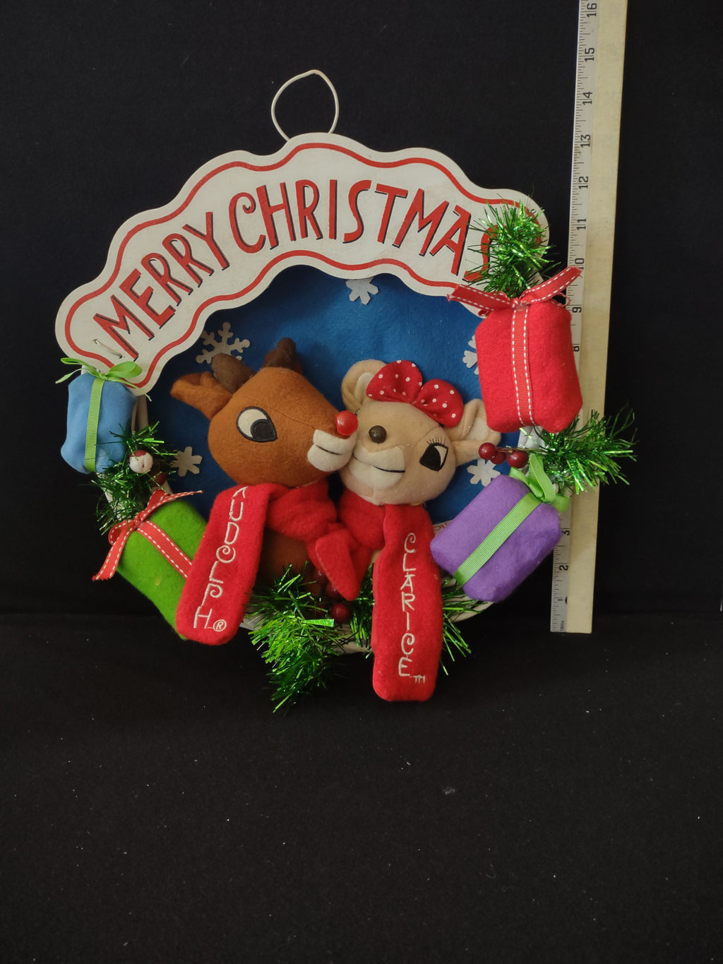 Vintage Rudolph Clarice Merry Christmas Wreath Door Wall Hanging (Lot 3715)