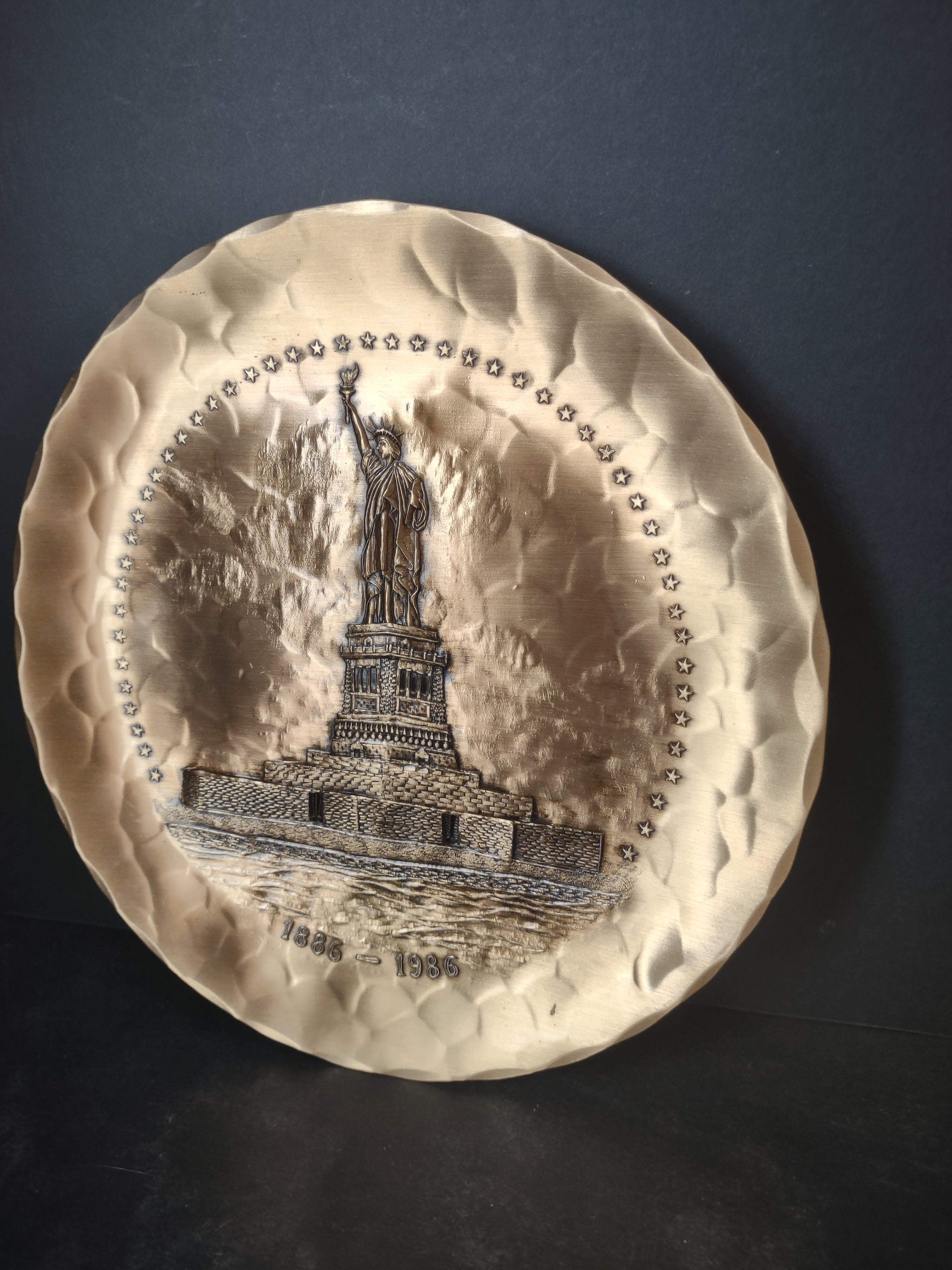 Vintage Plate Statue of Liberty Bronze Hammered Wendell August Forge (Lot 5723t)