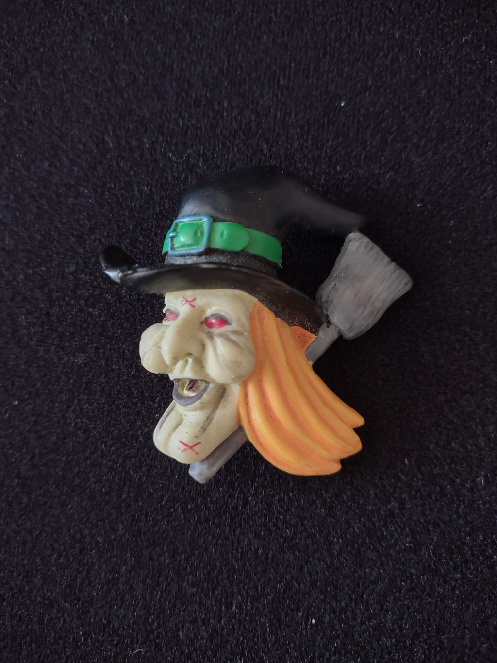 Vintage Halloween Witch Head Broom Pin (Lot 4121)